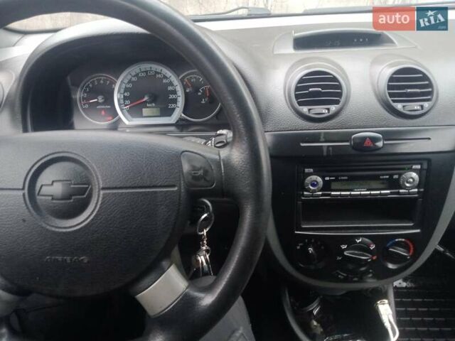 Серый Шевроле Нубира, объемом двигателя 1.6 л и пробегом 272 тыс. км за 5600 $, фото 12 на Automoto.ua