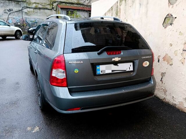 Серый Шевроле Нубира, объемом двигателя 1.6 л и пробегом 176 тыс. км за 5500 $, фото 2 на Automoto.ua