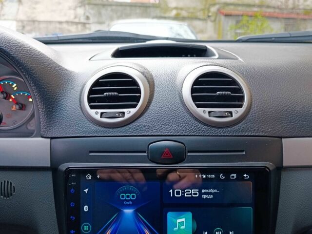 Серый Шевроле Нубира, объемом двигателя 1.6 л и пробегом 176 тыс. км за 5500 $, фото 11 на Automoto.ua