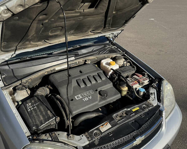 Серый Шевроле Нубира, объемом двигателя 1.6 л и пробегом 264 тыс. км за 4500 $, фото 18 на Automoto.ua