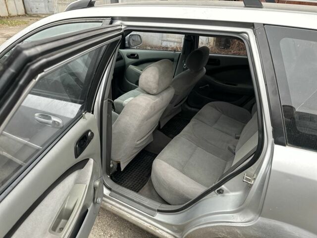 Серый Шевроле Нубира, объемом двигателя 1.6 л и пробегом 385 тыс. км за 1850 $, фото 5 на Automoto.ua