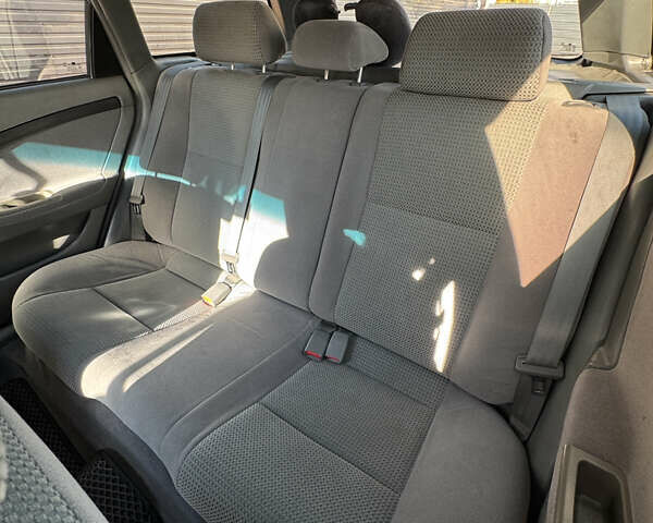 Серый Шевроле Нубира, объемом двигателя 1.6 л и пробегом 264 тыс. км за 4500 $, фото 29 на Automoto.ua