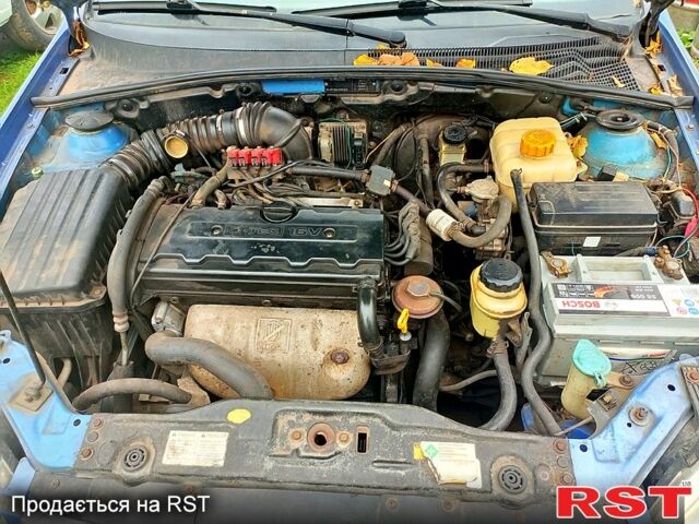 Синий Шевроле Нубира, объемом двигателя 1.8 л и пробегом 300 тыс. км за 2500 $, фото 3 на Automoto.ua