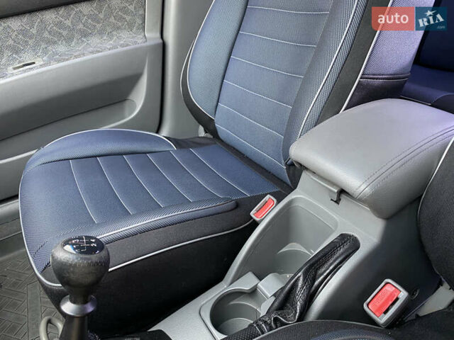 Синий Шевроле Нубира, объемом двигателя 1.8 л и пробегом 130 тыс. км за 2100 $, фото 19 на Automoto.ua