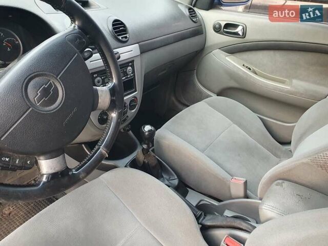 Синий Шевроле Нубира, объемом двигателя 1.6 л и пробегом 250 тыс. км за 3200 $, фото 6 на Automoto.ua