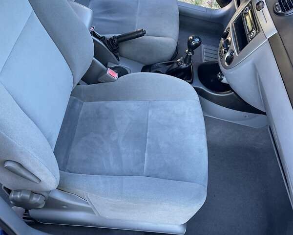 Синий Шевроле Нубира, объемом двигателя 1.6 л и пробегом 138 тыс. км за 4850 $, фото 13 на Automoto.ua