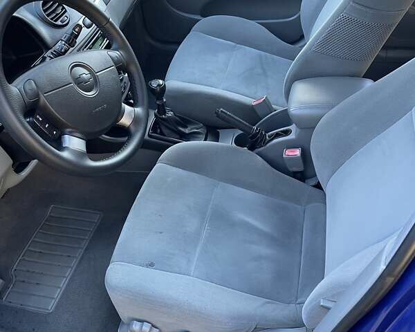 Синий Шевроле Нубира, объемом двигателя 1.6 л и пробегом 138 тыс. км за 4850 $, фото 9 на Automoto.ua