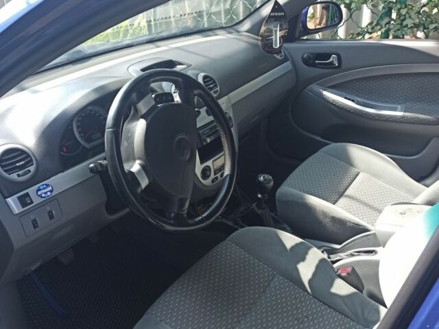 Синий Шевроле Нубира, объемом двигателя 1.8 л и пробегом 210 тыс. км за 4000 $, фото 5 на Automoto.ua