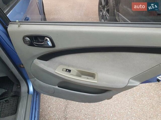 Синий Шевроле Нубира, объемом двигателя 1.6 л и пробегом 250 тыс. км за 3200 $, фото 14 на Automoto.ua