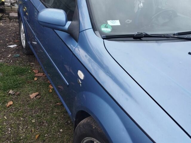 Синий Шевроле Нубира, объемом двигателя 0 л и пробегом 212 тыс. км за 4500 $, фото 2 на Automoto.ua