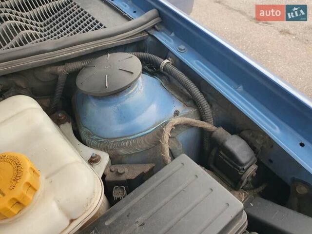 Синий Шевроле Нубира, объемом двигателя 1.6 л и пробегом 250 тыс. км за 3200 $, фото 12 на Automoto.ua