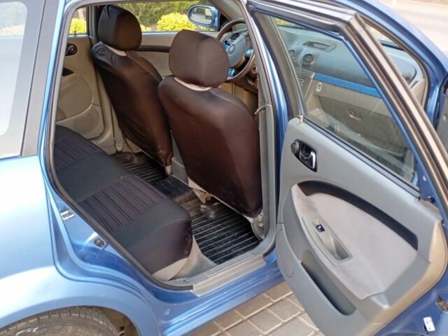 Синий Шевроле Нубира, объемом двигателя 1.6 л и пробегом 200 тыс. км за 3600 $, фото 4 на Automoto.ua