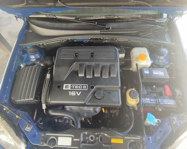 Синий Шевроле Нубира, объемом двигателя 1.6 л и пробегом 142 тыс. км за 4800 $, фото 3 на Automoto.ua