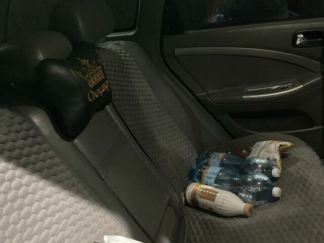 Синий Шевроле Нубира, объемом двигателя 1.8 л и пробегом 200 тыс. км за 3400 $, фото 5 на Automoto.ua