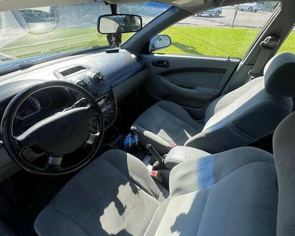 Синий Шевроле Нубира, объемом двигателя 1.6 л и пробегом 179 тыс. км за 5200 $, фото 8 на Automoto.ua