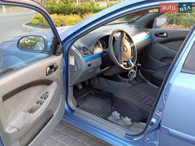 Синій Шевроле Нубіра, об'ємом двигуна 1.6 л та пробігом 180 тис. км за 3800 $, фото 10 на Automoto.ua