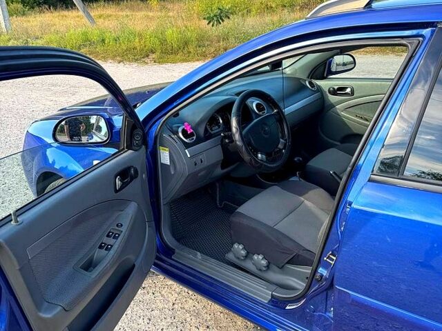 Синий Шевроле Нубира, объемом двигателя 1.8 л и пробегом 166 тыс. км за 6500 $, фото 2 на Automoto.ua