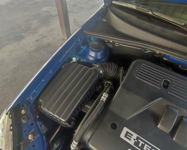 Синий Шевроле Нубира, объемом двигателя 1.6 л и пробегом 142 тыс. км за 4800 $, фото 4 на Automoto.ua