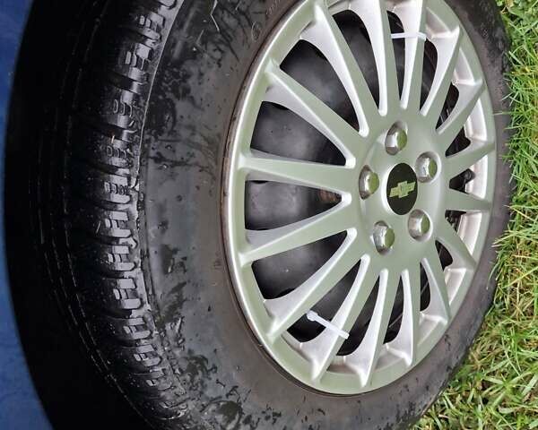 Синий Шевроле Нубира, объемом двигателя 1.6 л и пробегом 199 тыс. км за 5000 $, фото 10 на Automoto.ua