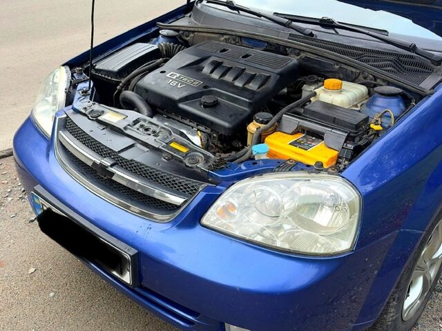 Синий Шевроле Нубира, объемом двигателя 1.6 л и пробегом 200 тыс. км за 3999 $, фото 7 на Automoto.ua