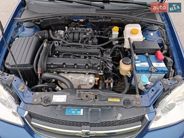 Синий Шевроле Нубира, объемом двигателя 1.6 л и пробегом 188 тыс. км за 5350 $, фото 8 на Automoto.ua
