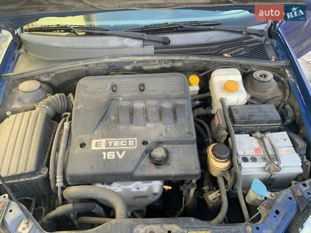 Синий Шевроле Нубира, объемом двигателя 1.6 л и пробегом 278 тыс. км за 3200 $, фото 9 на Automoto.ua