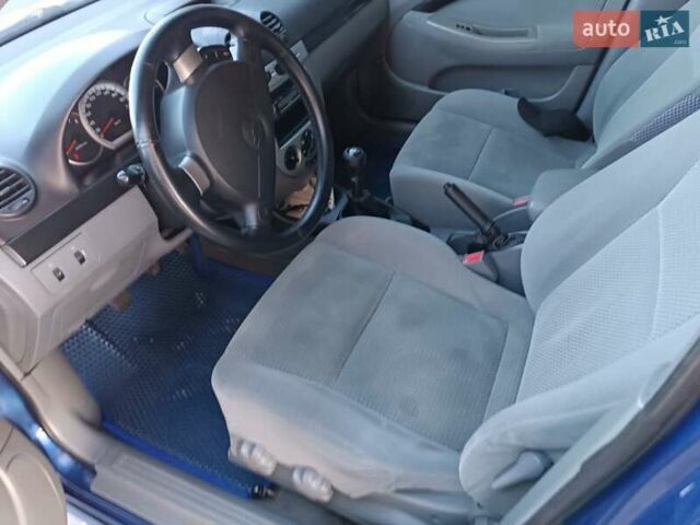 Синий Шевроле Нубира, объемом двигателя 1.6 л и пробегом 188 тыс. км за 5350 $, фото 20 на Automoto.ua