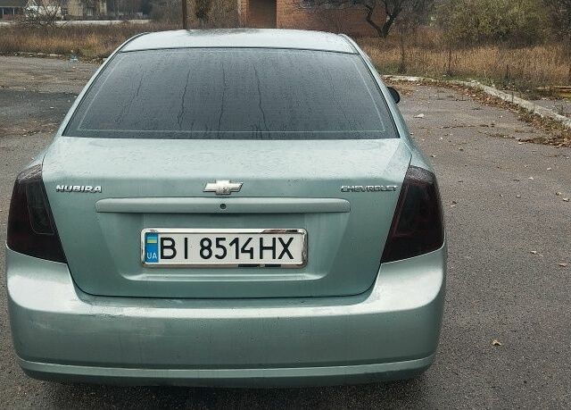 Зеленый Шевроле Нубира, объемом двигателя 1.6 л и пробегом 294 тыс. км за 3499 $, фото 7 на Automoto.ua