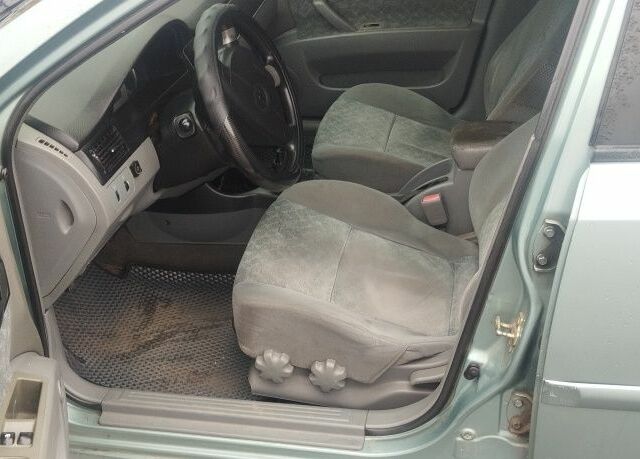 Зеленый Шевроле Нубира, объемом двигателя 1.6 л и пробегом 294 тыс. км за 3499 $, фото 11 на Automoto.ua