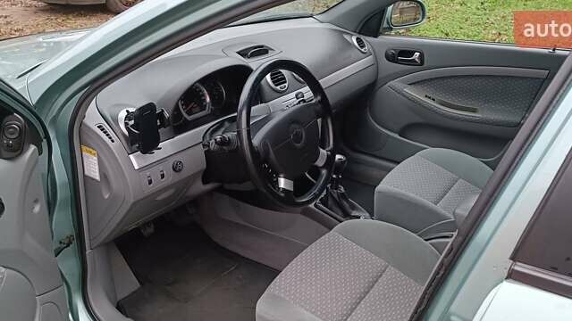 Зелений Шевроле Нубіра, об'ємом двигуна 1.8 л та пробігом 159 тис. км за 6000 $, фото 7 на Automoto.ua