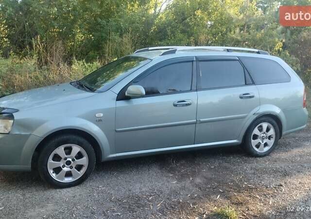 Зеленый Шевроле Нубира, объемом двигателя 1.8 л и пробегом 300 тыс. км за 3600 $, фото 2 на Automoto.ua