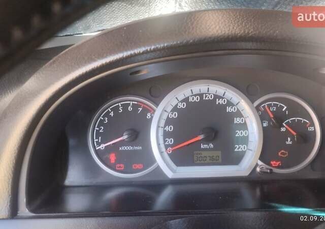 Зеленый Шевроле Нубира, объемом двигателя 1.8 л и пробегом 300 тыс. км за 3600 $, фото 10 на Automoto.ua