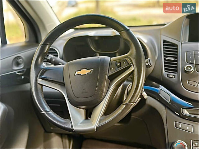 Белый Шевроле Орландо, объемом двигателя 2 л и пробегом 219 тыс. км за 9600 $, фото 18 на Automoto.ua