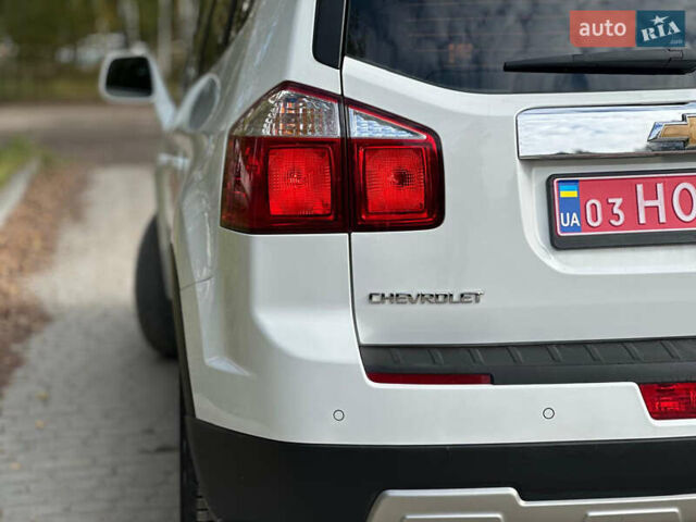 Белый Шевроле Орландо, объемом двигателя 2 л и пробегом 219 тыс. км за 9600 $, фото 9 на Automoto.ua