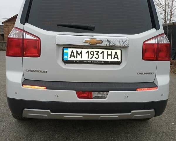 Белый Шевроле Орландо, объемом двигателя 1.8 л и пробегом 180 тыс. км за 8900 $, фото 6 на Automoto.ua