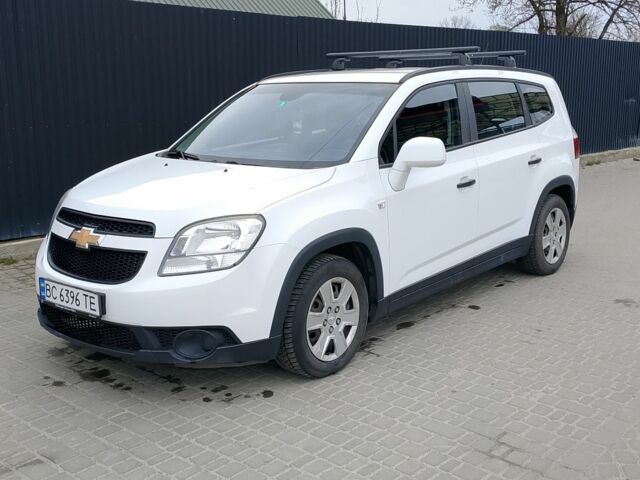 Белый Шевроле Орландо, объемом двигателя 2 л и пробегом 262 тыс. км за 7500 $, фото 1 на Automoto.ua