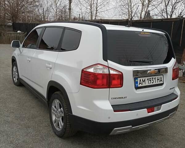 Белый Шевроле Орландо, объемом двигателя 1.8 л и пробегом 180 тыс. км за 8900 $, фото 5 на Automoto.ua