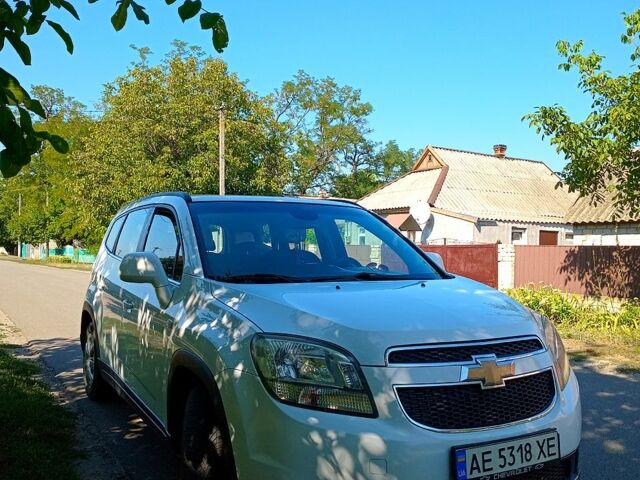 Белый Шевроле Орландо, объемом двигателя 2 л и пробегом 248 тыс. км за 9000 $, фото 2 на Automoto.ua