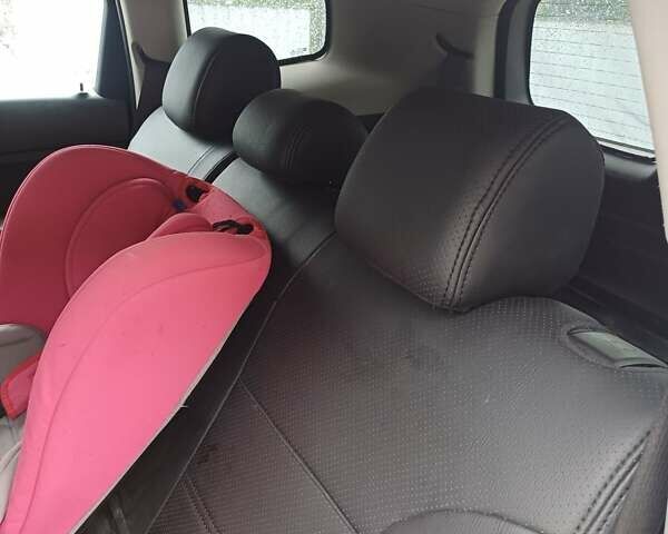 Белый Шевроле Орландо, объемом двигателя 1.8 л и пробегом 220 тыс. км за 9500 $, фото 5 на Automoto.ua