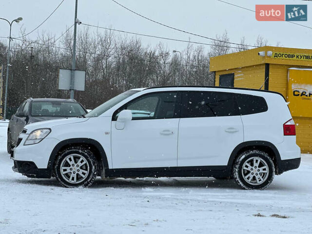 Білий Шевроле Орландо, об'ємом двигуна 0 л та пробігом 219 тис. км за 9400 $, фото 7 на Automoto.ua