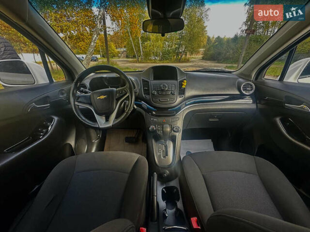 Белый Шевроле Орландо, объемом двигателя 2 л и пробегом 219 тыс. км за 9600 $, фото 17 на Automoto.ua