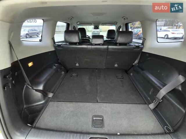 Білий Шевроле Орландо, об'ємом двигуна 2 л та пробігом 120 тис. км за 8800 $, фото 16 на Automoto.ua