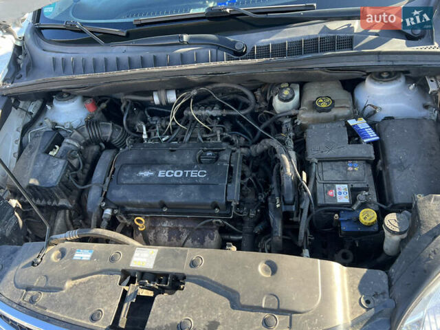 Белый Шевроле Орландо, объемом двигателя 1.8 л и пробегом 311 тыс. км за 7300 $, фото 17 на Automoto.ua