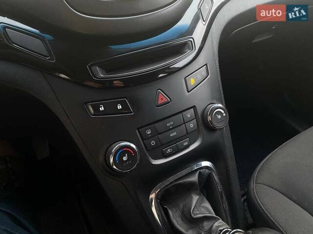 Білий Шевроле Орландо, об'ємом двигуна 1.8 л та пробігом 241 тис. км за 7900 $, фото 13 на Automoto.ua