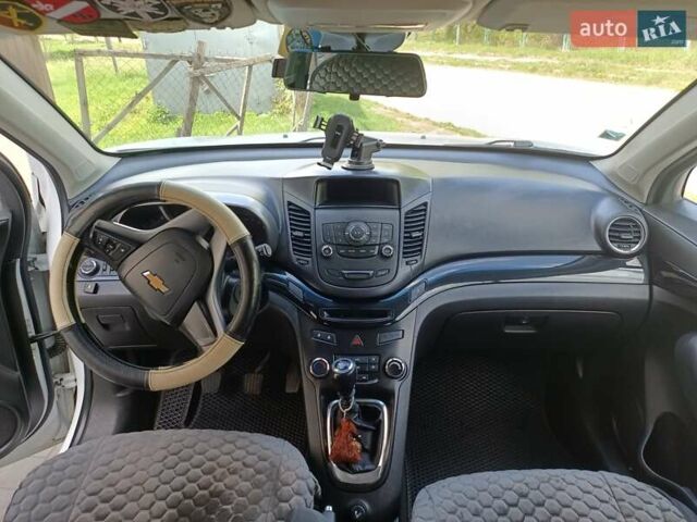 Белый Шевроле Орландо, объемом двигателя 1.8 л и пробегом 223 тыс. км за 8700 $, фото 11 на Automoto.ua