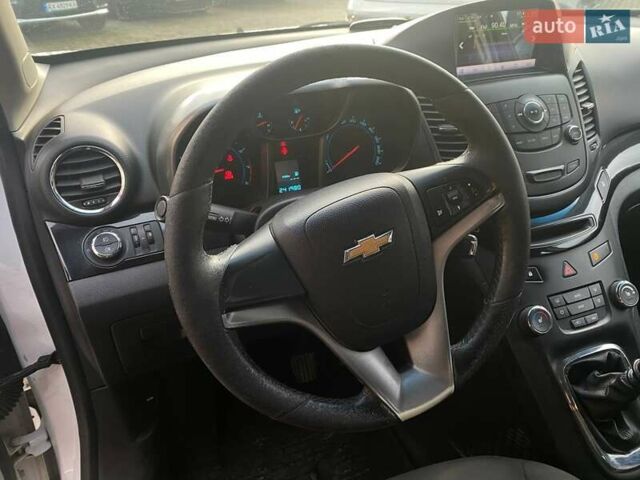 Білий Шевроле Орландо, об'ємом двигуна 1.8 л та пробігом 241 тис. км за 7900 $, фото 9 на Automoto.ua