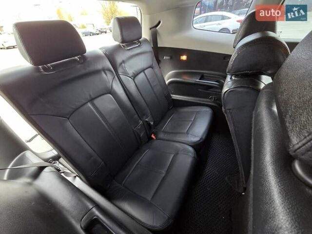 Білий Шевроле Орландо, об'ємом двигуна 2 л та пробігом 120 тис. км за 8800 $, фото 19 на Automoto.ua