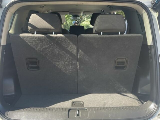 Білий Шевроле Орландо, об'ємом двигуна 2 л та пробігом 190 тис. км за 8200 $, фото 22 на Automoto.ua