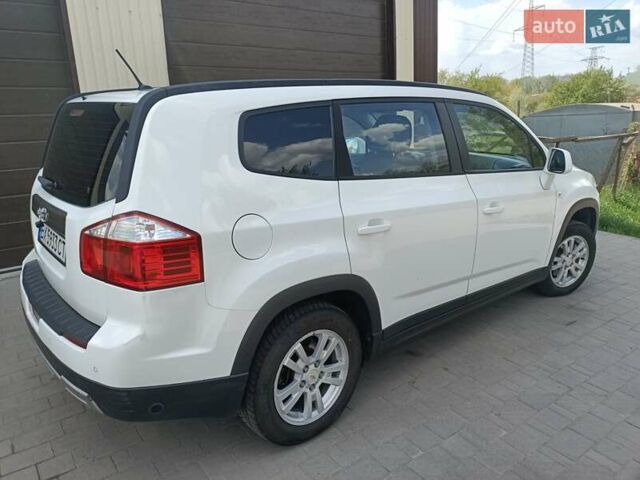 Белый Шевроле Орландо, объемом двигателя 1.8 л и пробегом 223 тыс. км за 8700 $, фото 6 на Automoto.ua