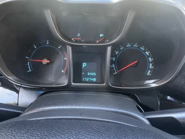 Білий Шевроле Орландо, об'ємом двигуна 2 л та пробігом 190 тис. км за 8200 $, фото 19 на Automoto.ua